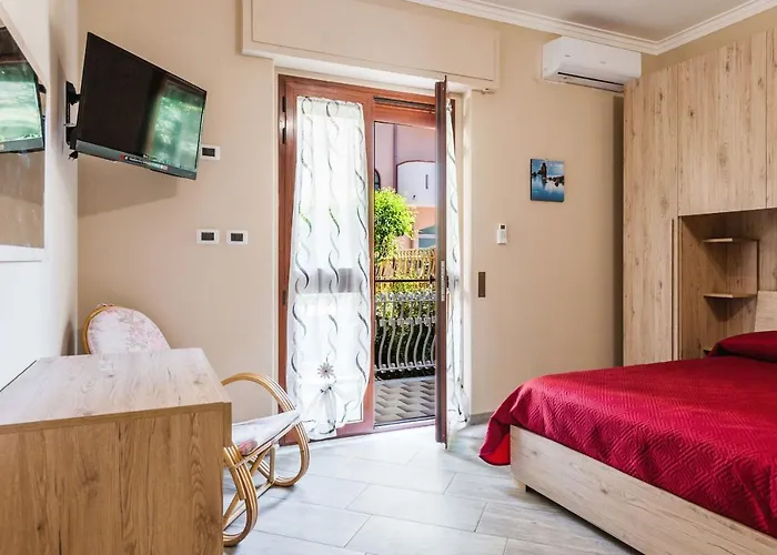 Lemon Tree By Wonderful Italy Giardini-Naxos